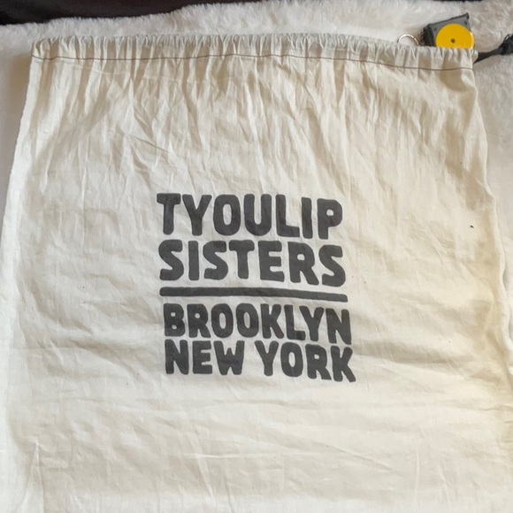 Tyoulip Sisters leather purse - Picture 12 of 12